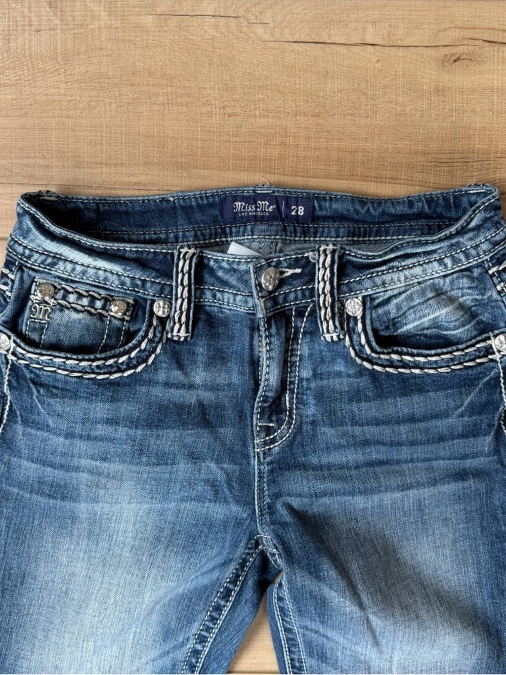 Miss Me Jeans Women Size 28 Mid Rise Boot Cut Embellished Rhinestone  28”x33” - Picture 4 of 7